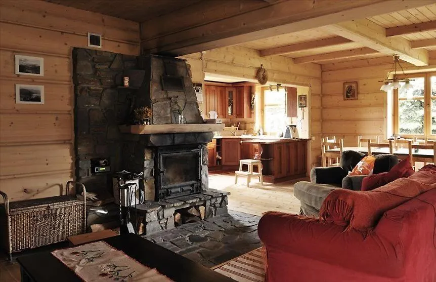 Spacious Tatra Retreat For Families & Groups Of Friends-1