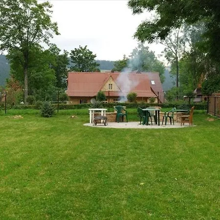 Spacious Tatra Retreat For Families & Groups Of Friends-3